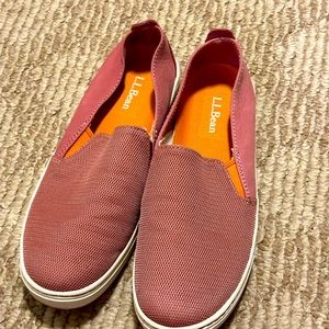 🍁FALL CLEANOUT- MAKE AN OFFER! 🍁 LL Bean slip on sneakers- size 8.5